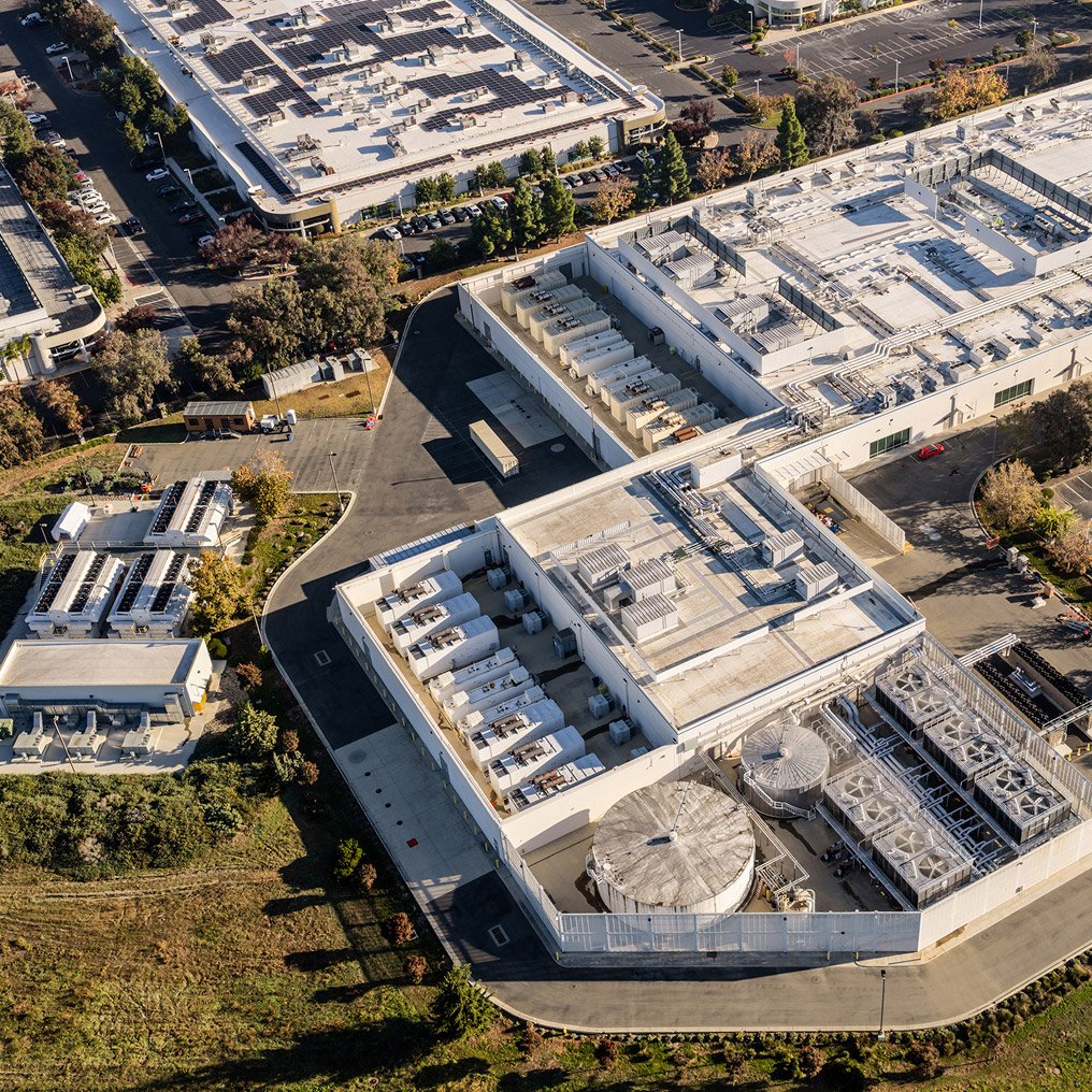 Global consistency across distributed data centers